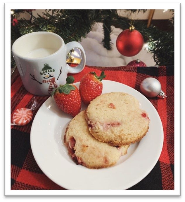 Keto and Co Strawberry Shortbread Cookies